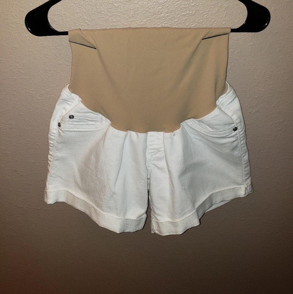 Maternity shorts
